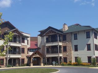 5482 The Peaks Dr, Roanoke, VA 24018