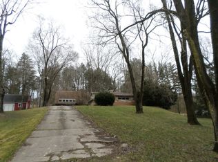 59698 Locust Rd, South Bend, IN 46614