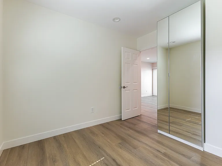 801 Elm Ave #B — Photo 11