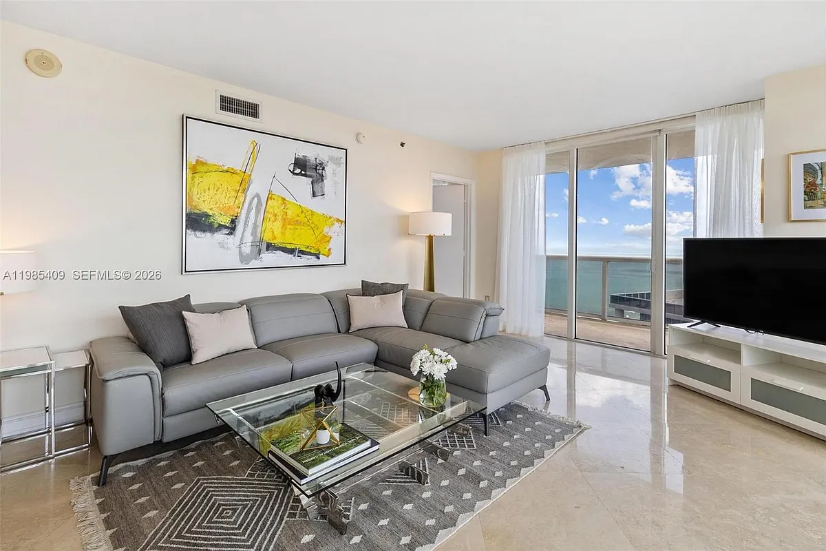 Building Photo - 1830 S Ocean Dr #4706