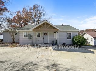 395 Lake Dr #8, Lexington, NC 27292