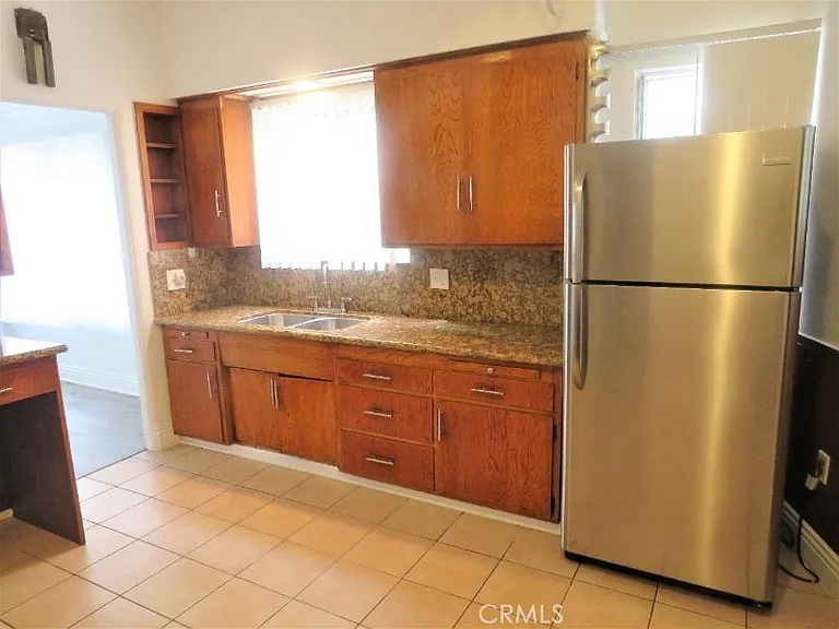 227 S Gale Dr #4 — Photo 9