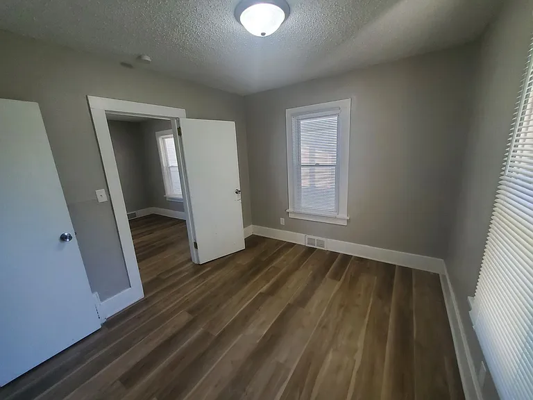 150 E Douglas Ave — Photo 16