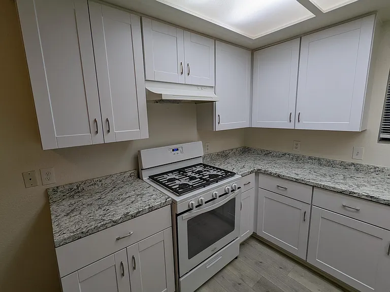 28918 Calle Del Lago #B — Photo 10