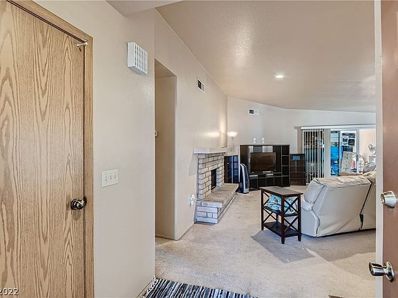 4th image of 330 Banuelo Dr