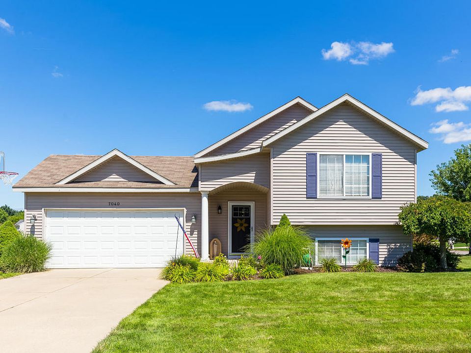 1st image of 7040 Quintara Dr NE