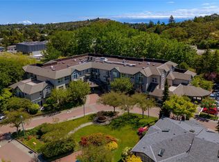 1485 Garnet Rd #202, Saanich, BC