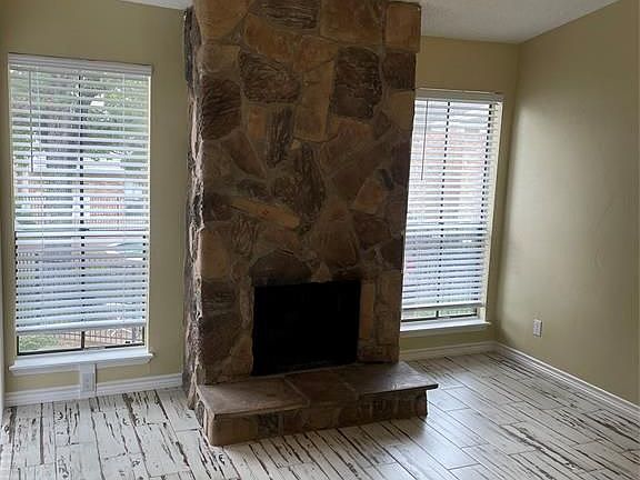 3rd image of 17331 Red Oak Dr APT 34