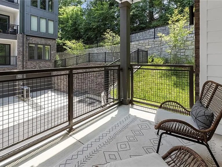 371 Pratt Dr SE #207 — Photo 18