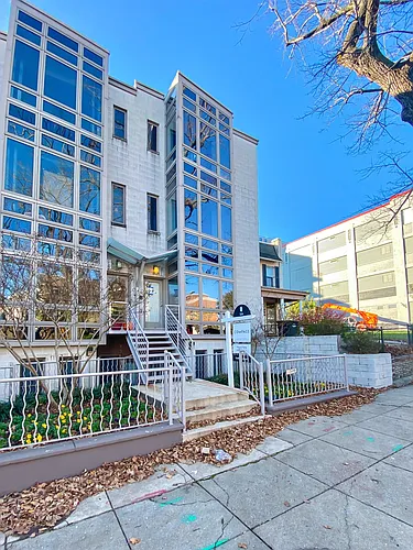 211 R St NE #B Photo 1 211 R St NE #B Photo 1