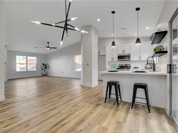3851 Iverson Ln, North Las Vegas, NV 89032