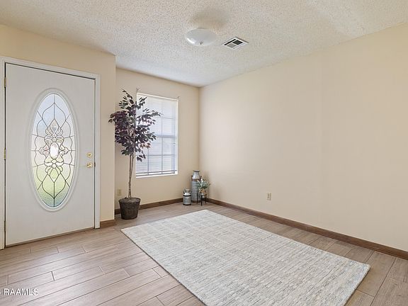2nd image of 703 Idlewood Blvd