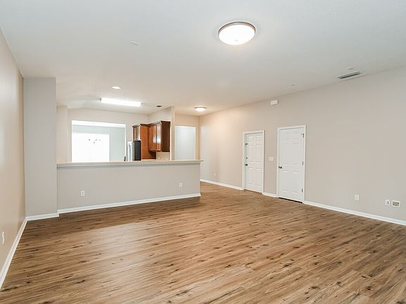 4th image of 291 N Hidden Tree Dr