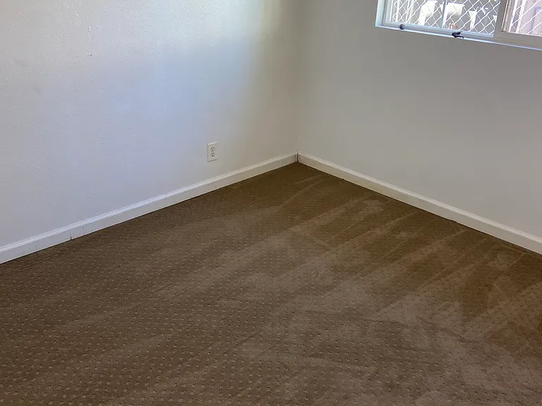 54 Cherry Ln #E — Photo 2