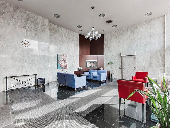 5th image of 6147 N Sheridan Rd APT 9B