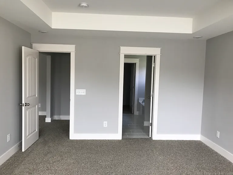 3038 Oxford Dr — Photo 10