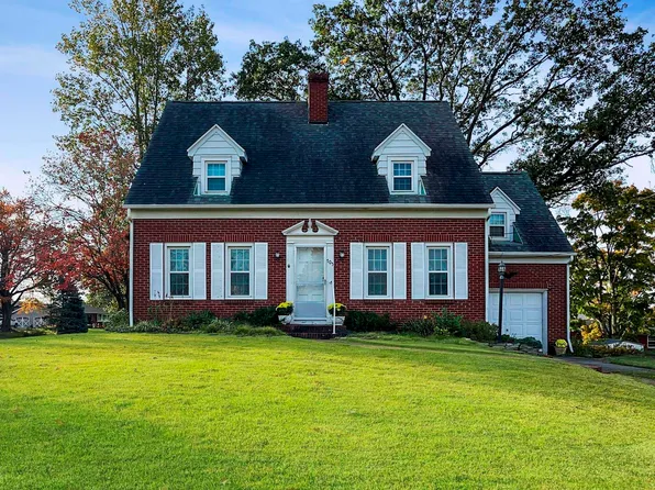 705 E Park St, Fort Branch, IN 47648