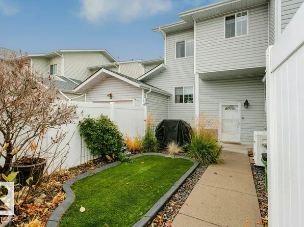 8203 160th Ave NW #20, Edmonton, AB T5Z 3C1