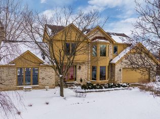 20116 Gary Ln, Livonia, MI 48152