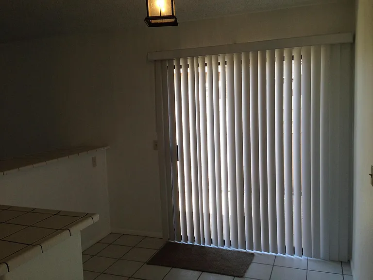 102 E Gardenia Dr — Photo 8