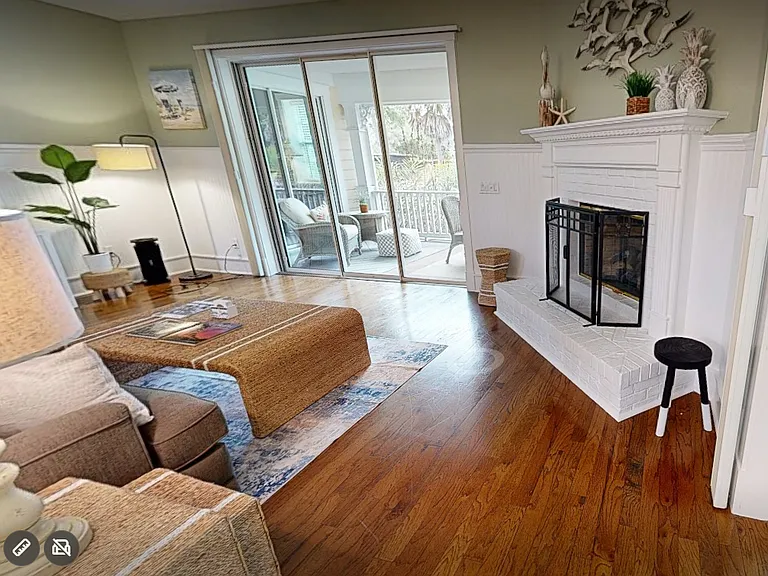 1028 Cottage Dr — Photo 8