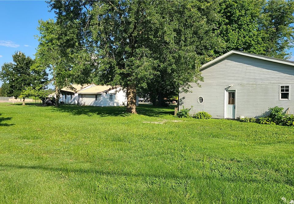1302 Maple St, Marshall, IL 62441 Zillow