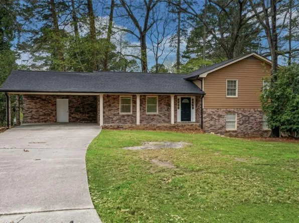 1481 Smokehouse Ln, Stone Mountain, GA 30088
