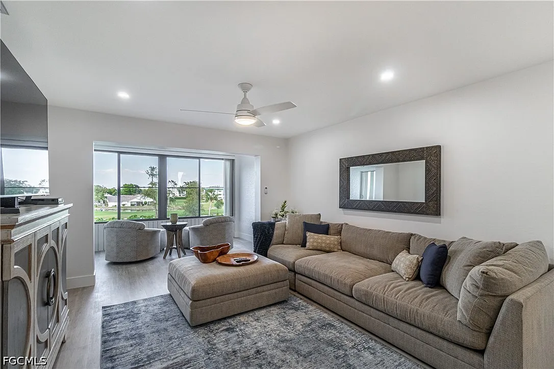 2 bed, 2.0 bath, 1136 sqft, $1,925 — Photo 1