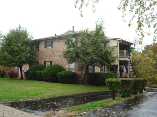 173 Donabrook Ct APT D, Lexington, KY 40517