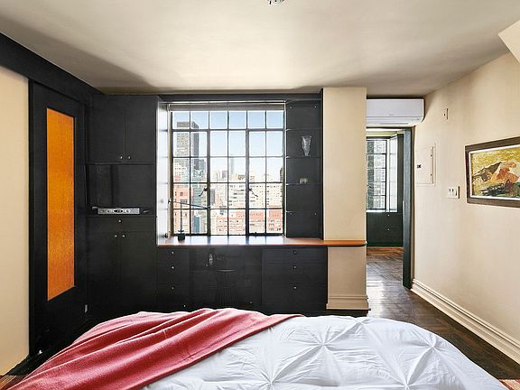 5th image of 320 E 42nd St APT 3206