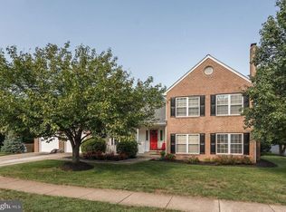 300 Silver Ridge Dr, Sterling, VA 20164