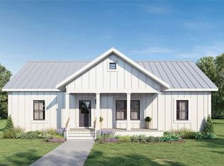 112 Ledbetter Ln, Walhalla, SC 29691