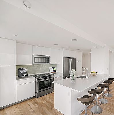 3rd image of 1113 York Ave APT 14B