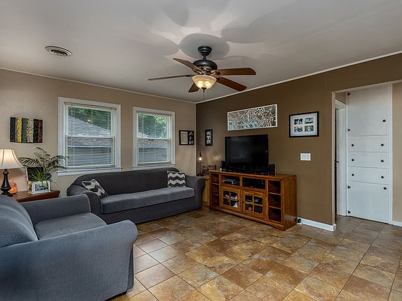 5th image of 1231 Creve Coeur St