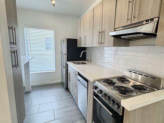 4th image of 1044 Pennsylvania Ave APT 15