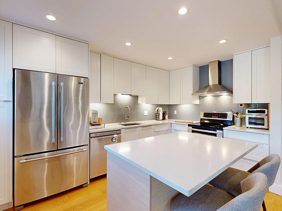 1st image of 1528 Bowser Ave #304