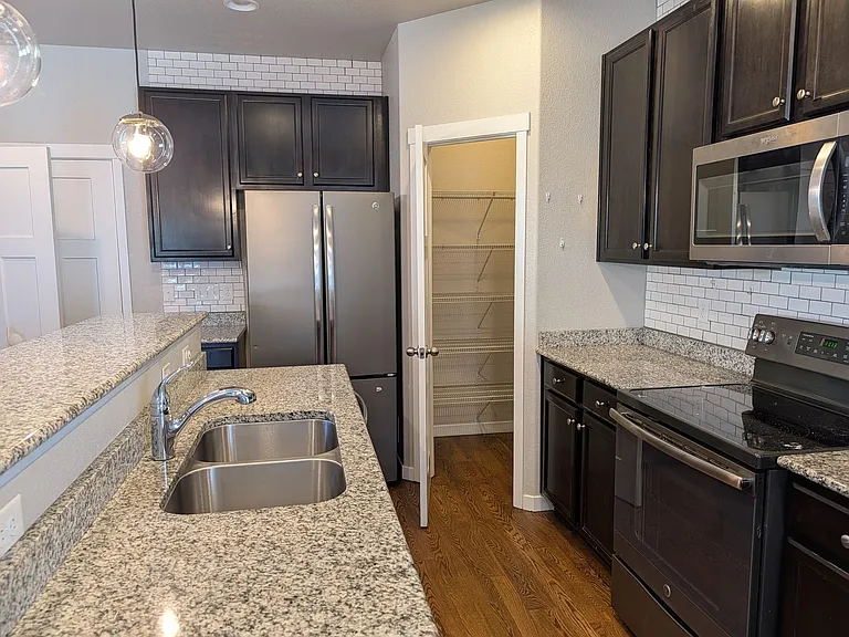 7709 Camille Ct — Photo 10