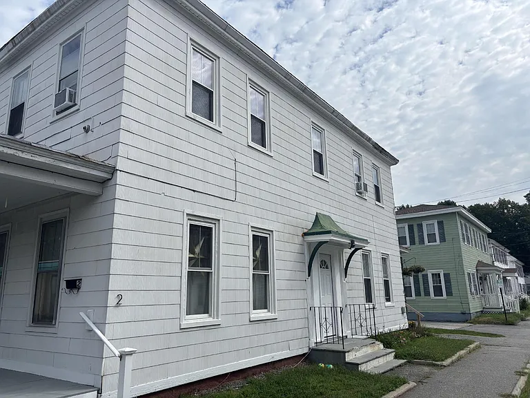 9 1/2 Dunlap St #1 — Photo 1