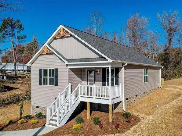 413 Park Ln, Reidsville, NC 27320