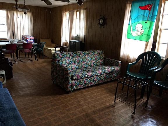 05) Living Room