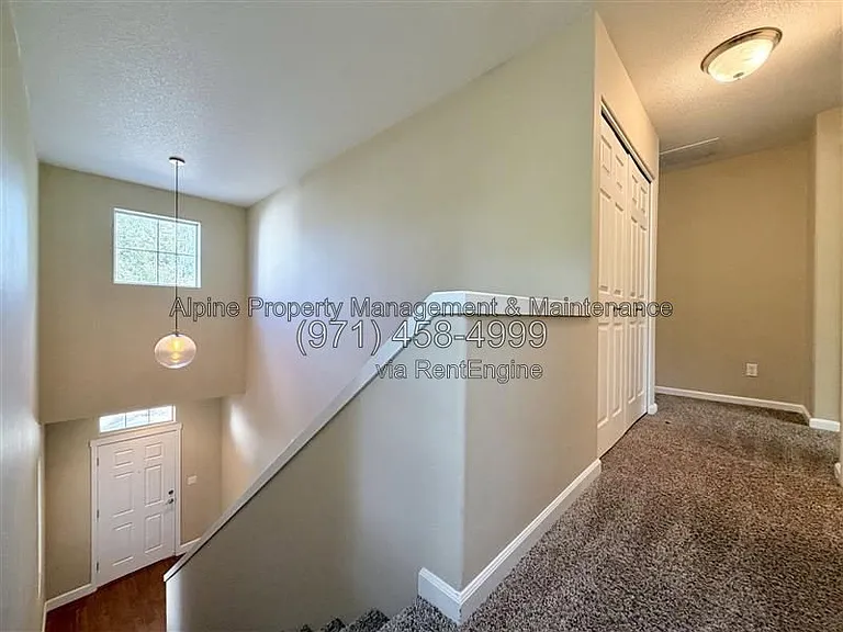 5758 NE Damsel Dr — Photo 17