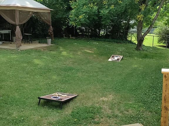 4th image of 805 Sargent Dr