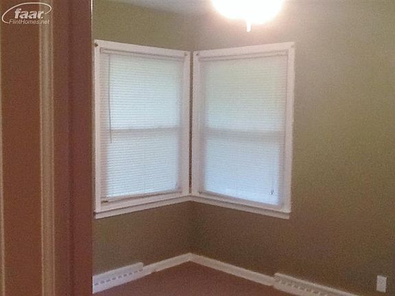 4th image of 3477 Crandon Dr