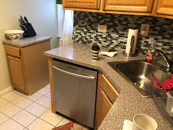3rd image of 5620 Netherland Ave APT 1C