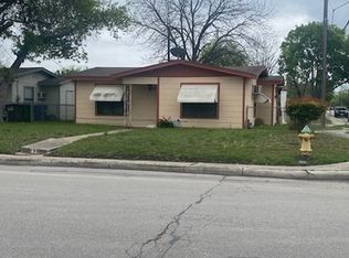 766 W Pyron Ave, San Antonio, TX 78221