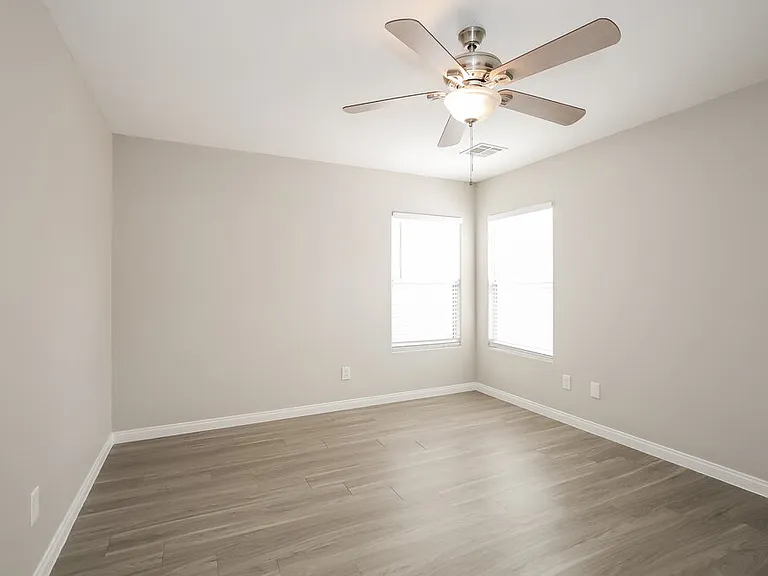 6725 Druid Hills St — Photo 10