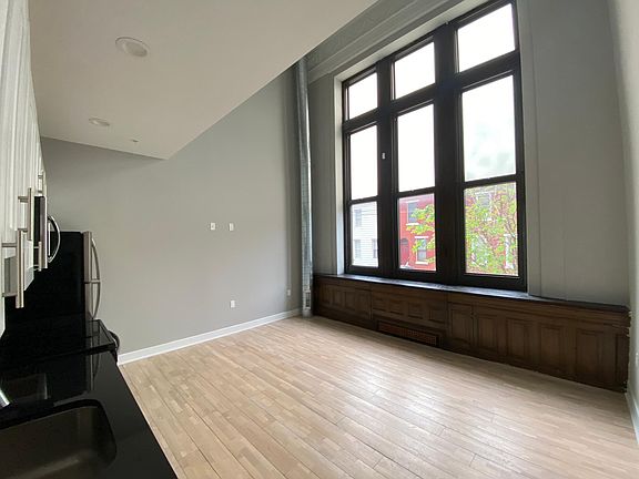 4th image of 1501 S 17th St #L06