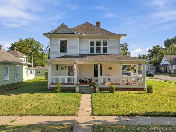 332 E 4th St, Claremore, OK 74017