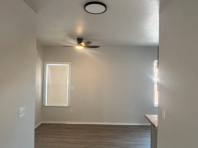 1908 W 3rd Ave #3 — Photo 9