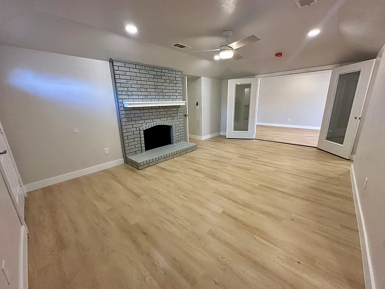 2922 Berkshire Dr — Photo 12